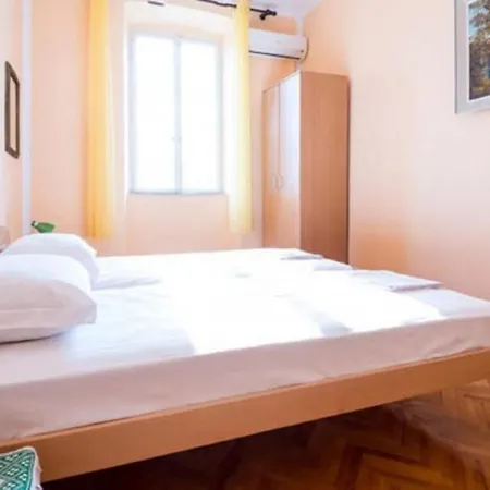 Gverovic-double 1 With Sea View Apartmán *